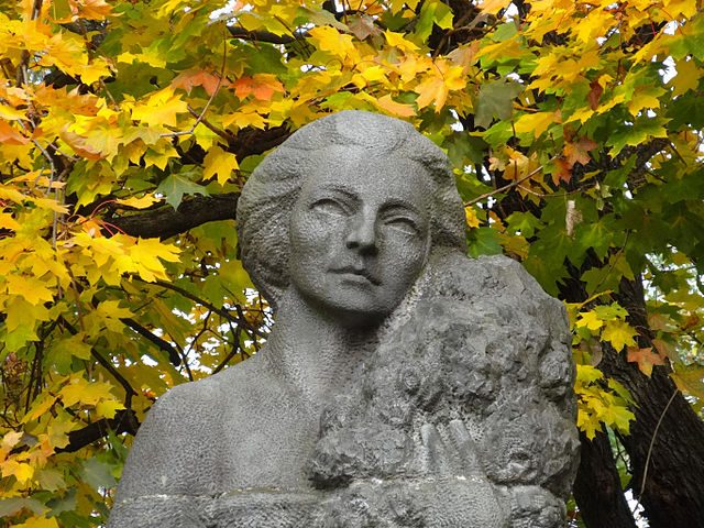 640px-Bdg_GrazynaBacewicz_1_10-2013 wiki