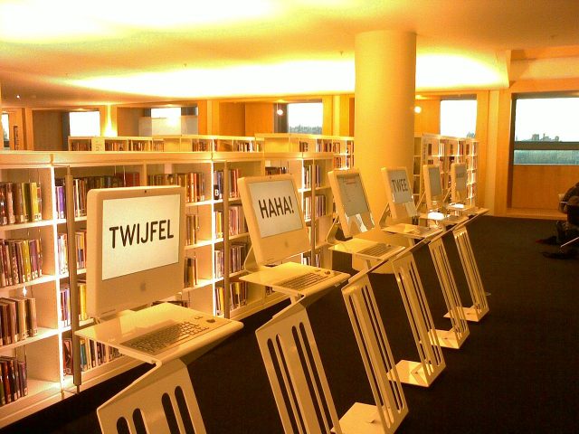 1280px-Interieur_Bibliotheek_Amsterdam